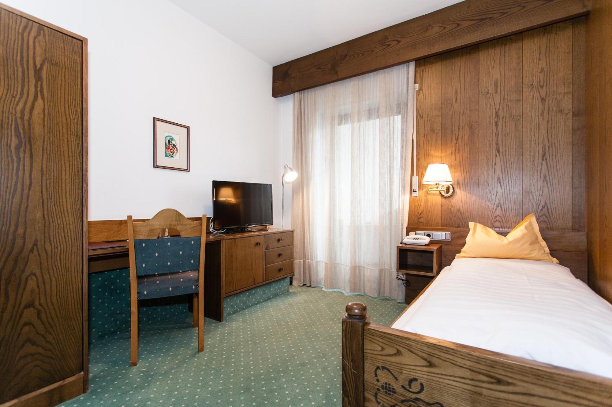 Hotel Am Wolfgrubenersee Сопрабольцано Экстерьер фото